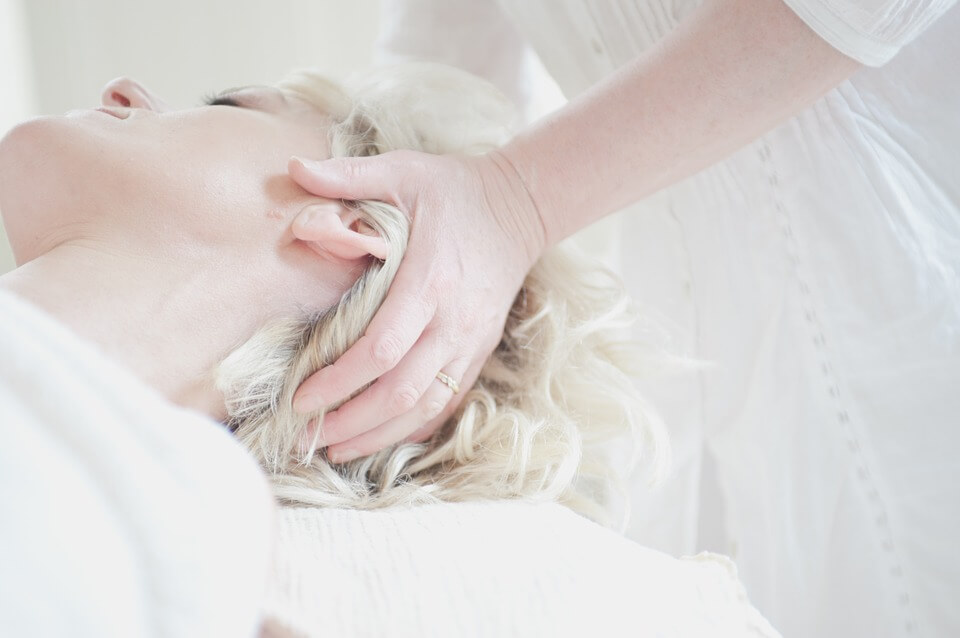 5 Benefits of Indian Head Massage Reflex Spinal Health Your Reading